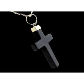 Colar Crucifixo Onix Preto Pedra Natural Envolto em Prateado