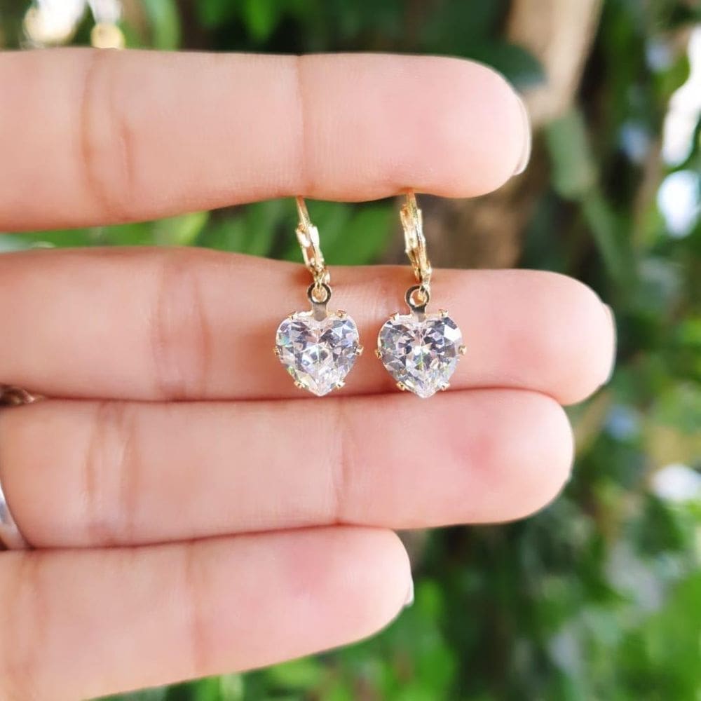Brinco Argolinha Coração De Zircônia Folheado A Ouro 18K