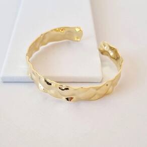 Bracelete Martelado Banhado A Ouro 18K