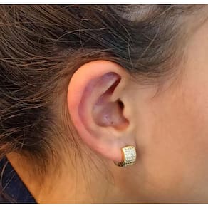 Brinco Argola Quadrada Com Micro Zircônias Banhado Ouro 18 K