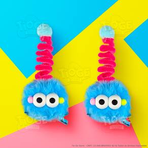 Kit 2 Monstrinhos Bolinha de Pelúcia Antena Espiral Presilha Cabelo Maluco Bichinho Olho Grande Engraçado Azul Pink