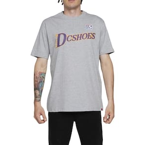 Camiseta DC Shoes Shy Town WT24 Masculina Cinza Mescla