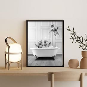 Quadro Banheiro Gatinhos Na Banheira 45X34Cm - Com Vidro