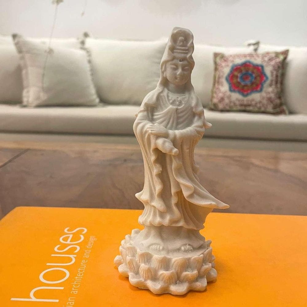 Escultura Kuan Yin De Pó De Mármore Branco 14Cm