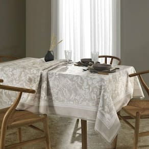 Toalha de Mesa Retangular Limpa Fácil Döhler Clean Alana 8 Lugares 160 x 270 cm - Bege