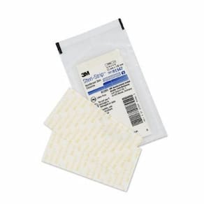 Faixa de fechamento de pele Steri-Strip 1/2 x 4 polegadas Tira reforçada de material não tecido branco branco 1 contagem por 3M (pacote com 4)