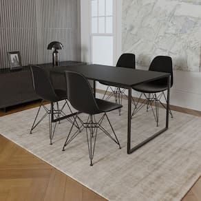 Mesa Industrial Luxo Base Ferro Preto 137x90 Tampo Preto 4 Cadeiras Eiffel Ferro Preto Assento Preto