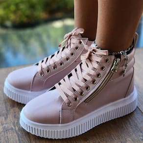Tenis Feminino Rosa com Solado tratorado Plataforma. Botinha Feminina Sola Alta.
