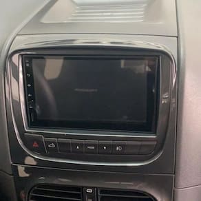Central Multimídia Strada 2013 2014 2015 2016 2017 2018 2019 Tela IPS de 7" Polegadas Quad Core 2GB Carplay e Android Auto GPS + Câmera de ré