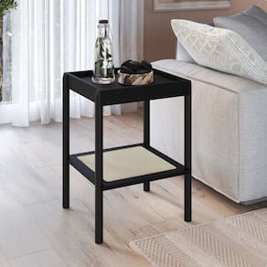 Mesa Lateral Quadrada com Prateleira 43cm Palhinha Pé Madeira Oslo Nero/Preto
