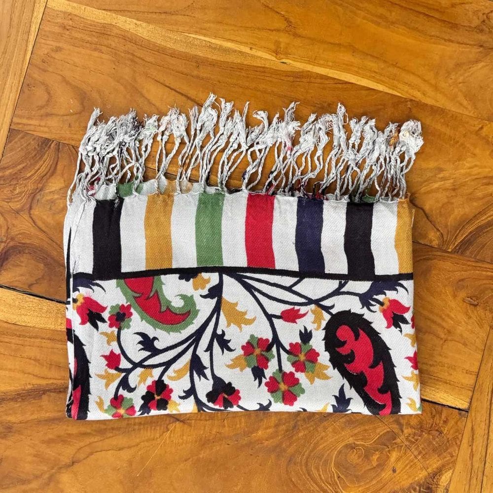 Echarpe Floral 100% Viscose Cinza Claro 70Cmx180Cm