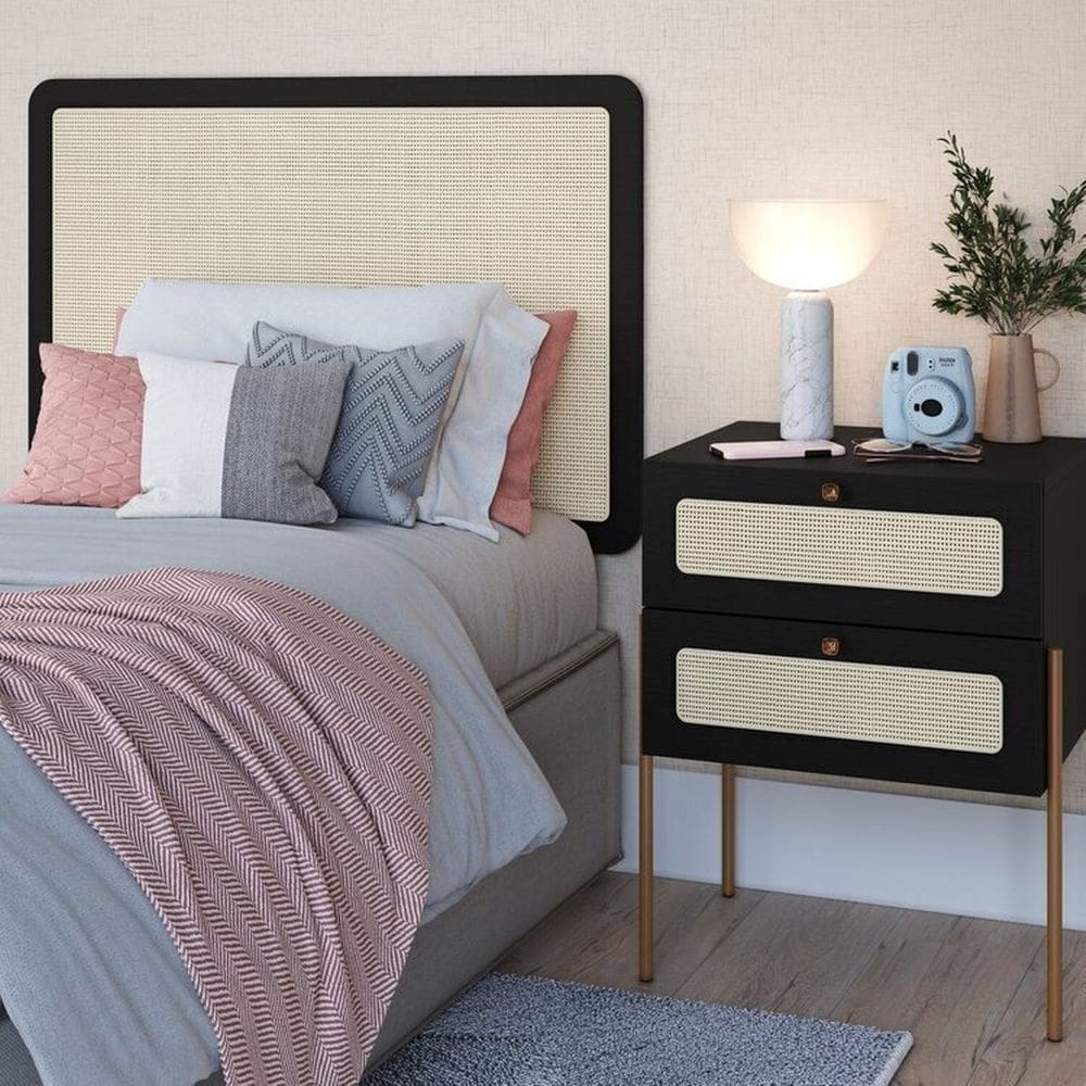 Conjunto Cabeceira Solteiro 90cm e Mesa de Cabeceira 2 Gavetas Pé Metal Palhinha Oslo Nero/Dourado