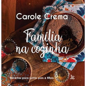 Família Na Cozinha