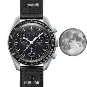 Veja a coleção de casais O XS Bioceramic MOONSWATCH 30m