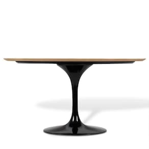 Mesa De Jantar Tulipa Saarinen Oval 244x137 Cm Tampo Imbuia Base Branca