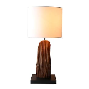 Abajur / Luminária De Mesa O`thentique Modelo Rousilique De Madeira