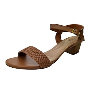 Sandália Bege Salto Grosso Baixo Tira Trançada Tamanho 44 Priestto Shoes