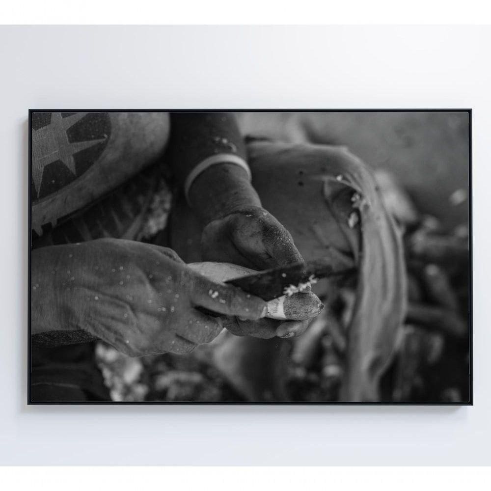 Quadro índio Preparando Mandioca Na Amazônia Medidas 90x60 Cm Impressão Adesivo Fotográfico