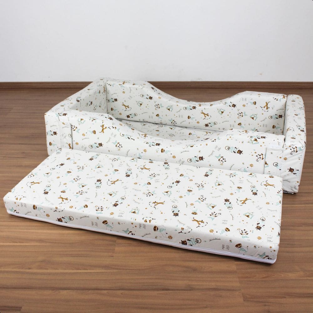 Caminha Espumada Circo com Colchão | 1m30m x 70cm x 25cm