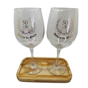 Kit 2 Taças Bandeja Bodas Ouro 50 anos Personalizada Vinho
