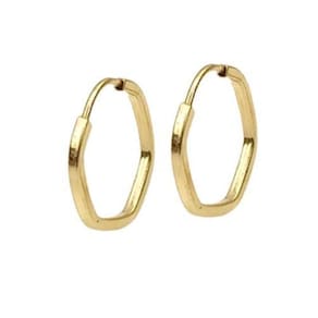 Brinco Pequeno em Ouro 18k - Delicadeza e Elegância