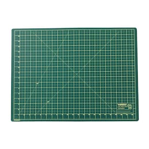 Base De Corte Dupla Face 60 X 45 Cm - Scrapbooking - Verde