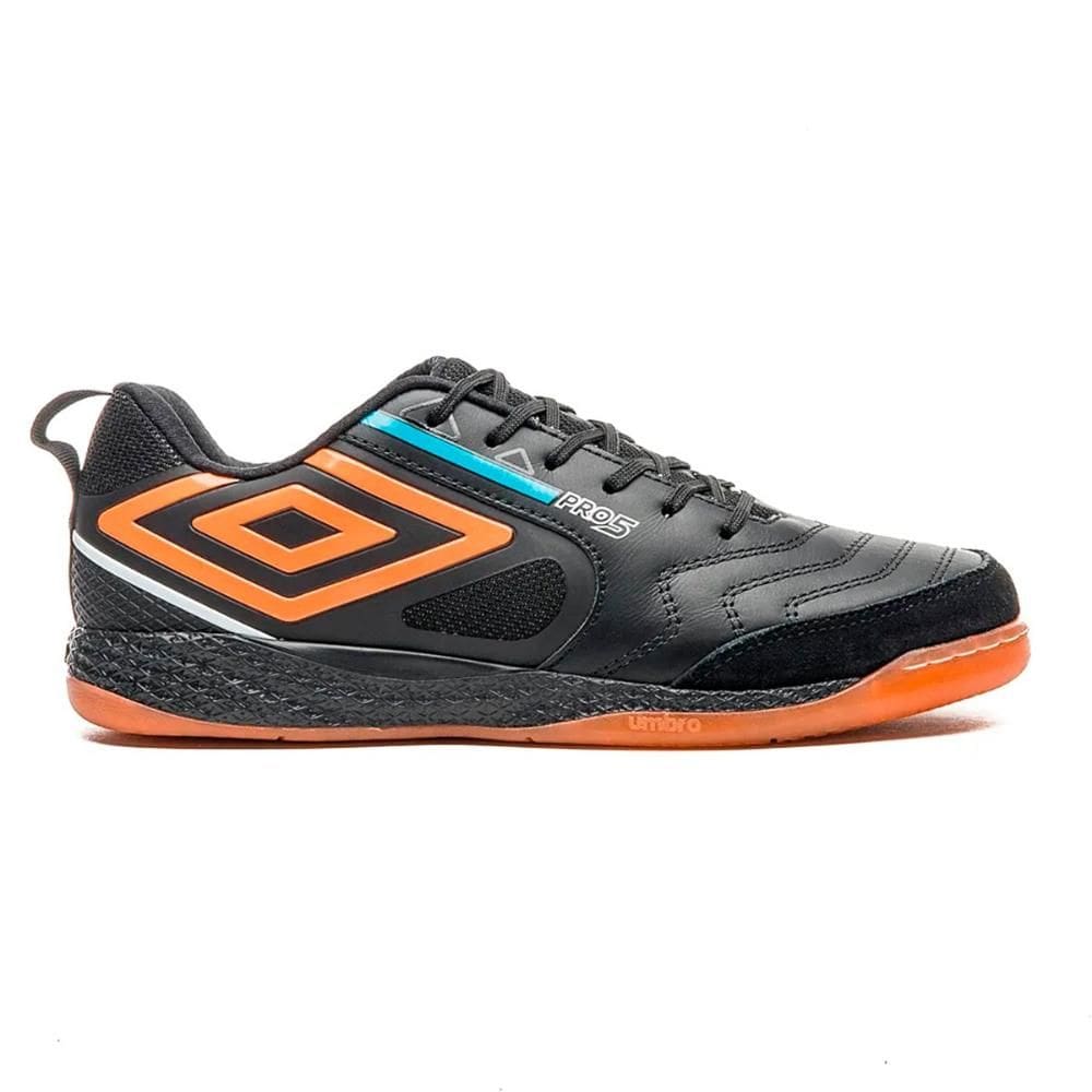 Chuteira Umbro Futsal Pro 5 Bump Preto/Laranja