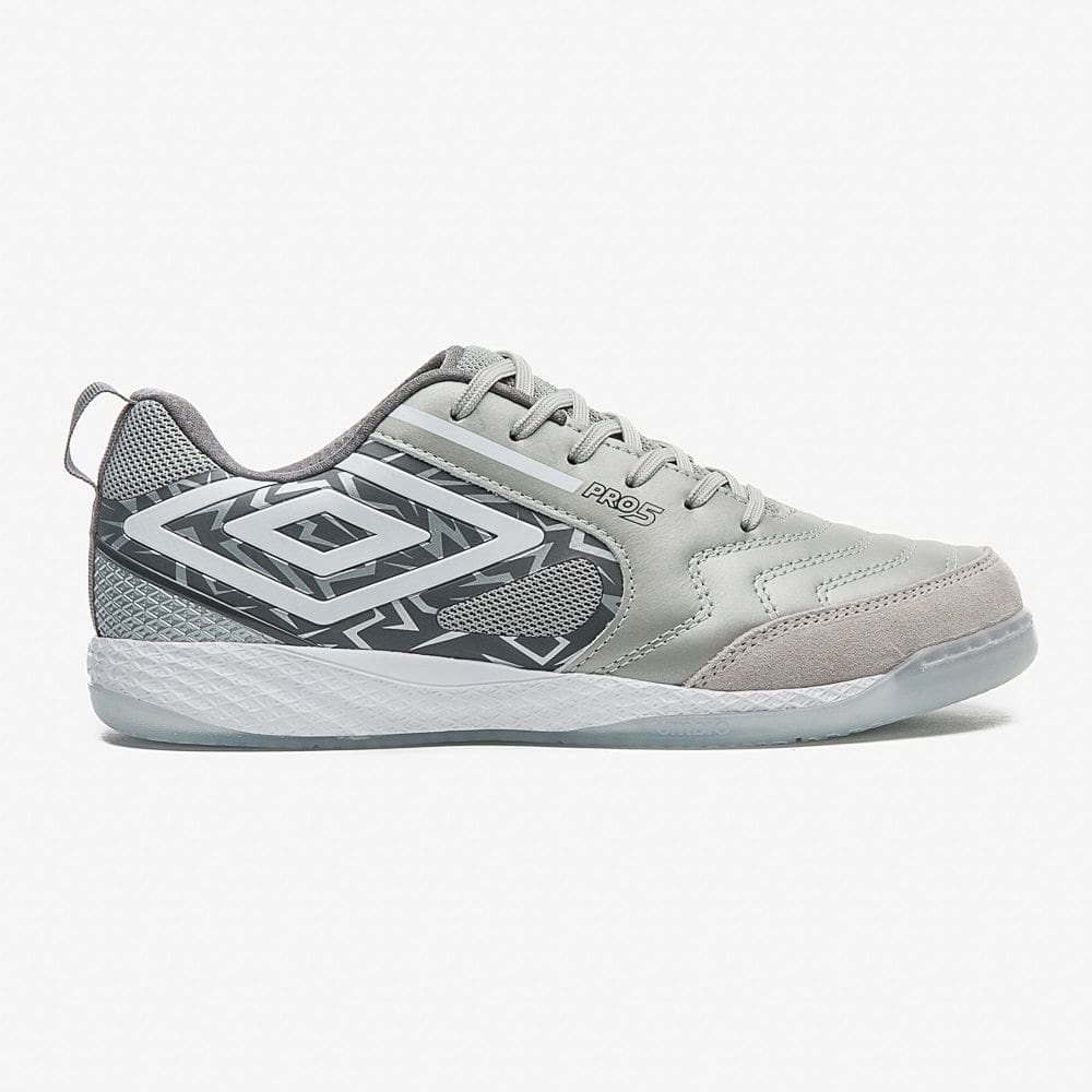 Chuteira Futsal Umbro Pro 5 Bump Cinza