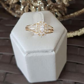 Anel Lean Com Zirconias Cristais  Folheado A Ouro 18K