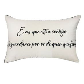 Almofada Baguete Sarja C/ Frase 190-01 35X52 Decortextil