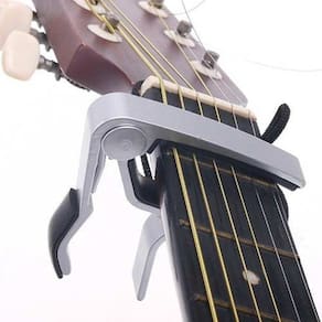 Capotraste Braçadeira De Alumínio Para Violão Aço E Guitarra