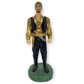 Escultura Cigano Dourado 25 Cm Em Resina