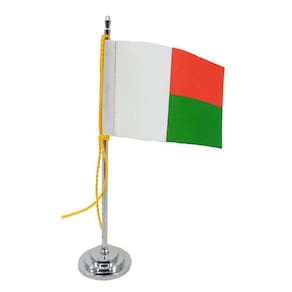Mini Bandeira De Mesa Da Madagascar 15 Cm Poliéster
