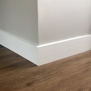 Rodapé de Poliestireno 12cm X 15mm Liso Metro Linear- Gr120ls - Barra com 2,25ml - caixa com 2,25 Unidade - Branco