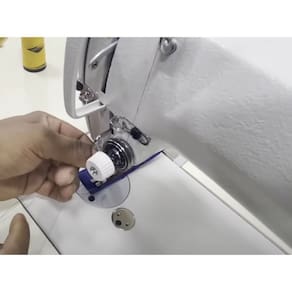 Máquina de costura com motor de passo duplo- Siruba DL7500