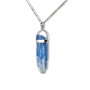 Colar Canudo Cianita Azul Médio Natural Envolto Prata 950