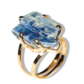 Anel Cianita Azul Montagem Garra Dourado 25 a 30mm