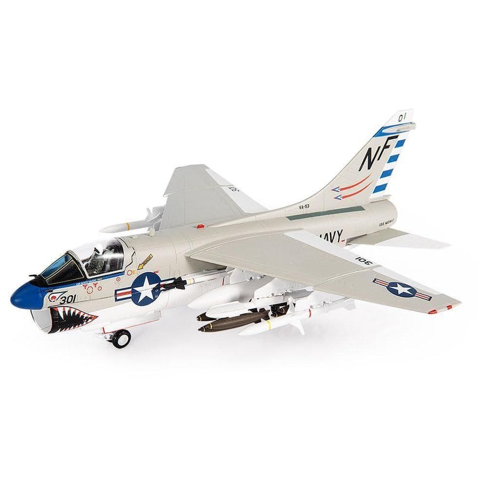 Motor City Classics A-7e Corsair Ii 1:72 U.s. Navy Va-93 1979
