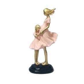 Estatueta Decorativa Família Mãe Grávida e Filha