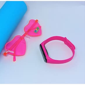 Kit Relógio Infantil Led Bracelete Silicone Ajustável Esporte + Óculos de sol Coração Flexível Luxo Verão 2024 Tendência