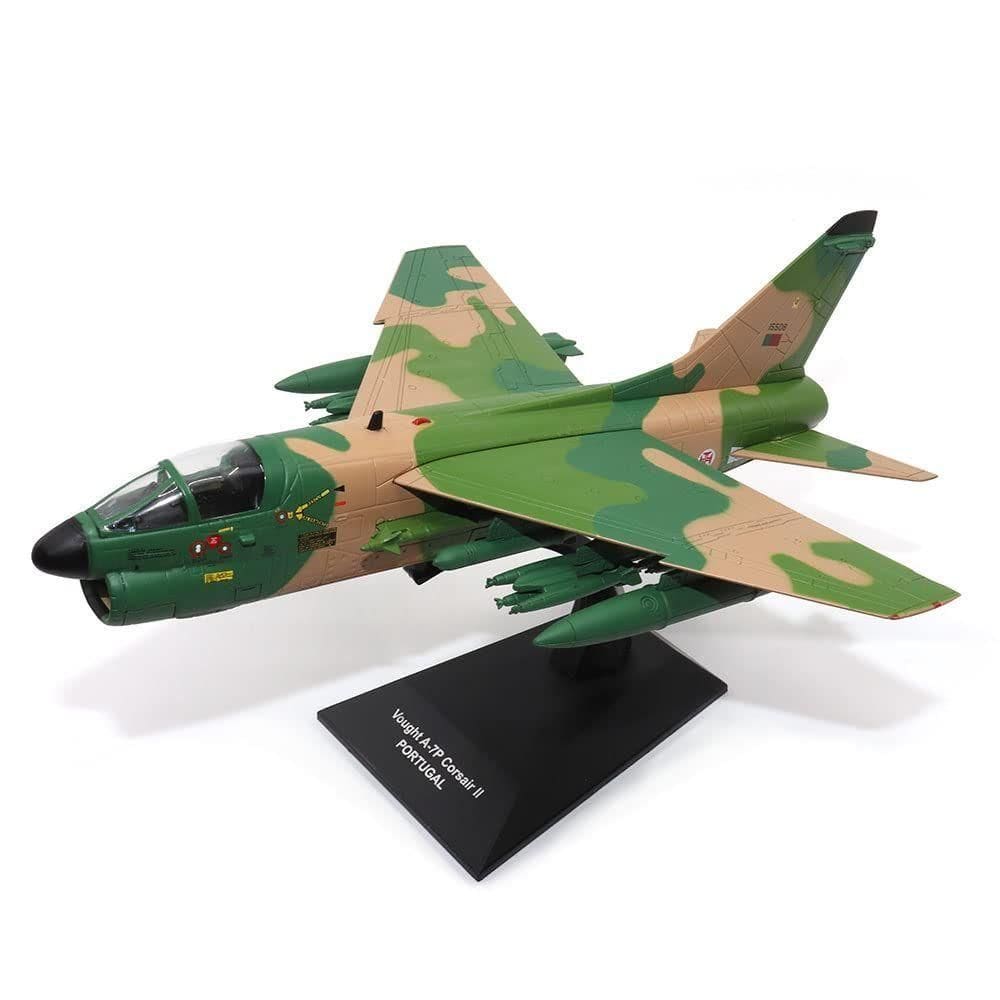 Motor City Classics 1:72 Vought A-7p Corsair Ii Diecast Militaria