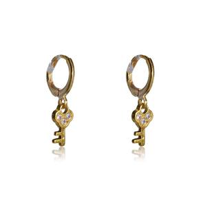Brinco Argolinha Com Chave Banhado Em Ouro 18k