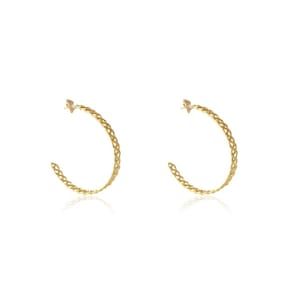 Brinco Argola Média Trabalhada Com Vazado Banhado Ouro 18k