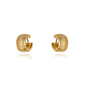 Brinco De Argolinha Grossa Trabalhada Banhado Em Ouro 18k