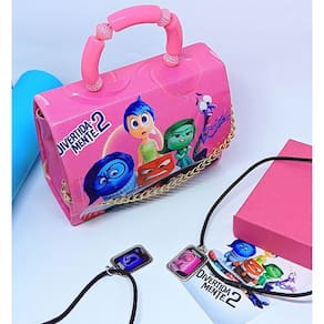 Kit Bolsa Infantil Mini Bag Cute Alça Pérola Disney Divertidamente 2 Filme + Colares Duplo Amizade Divertida Mente Moda