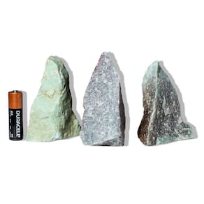 05 Quartzo Verde Pedra Pé Serrado 100 a 200g 6 a 9cm Tipo B