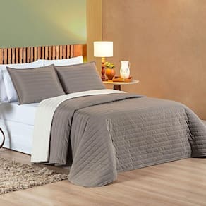 Kit Cobre Leito Belga Casal Padrão 03 Peças Micropercal 200 Fios Dupla Face - Camafeu Com Palha