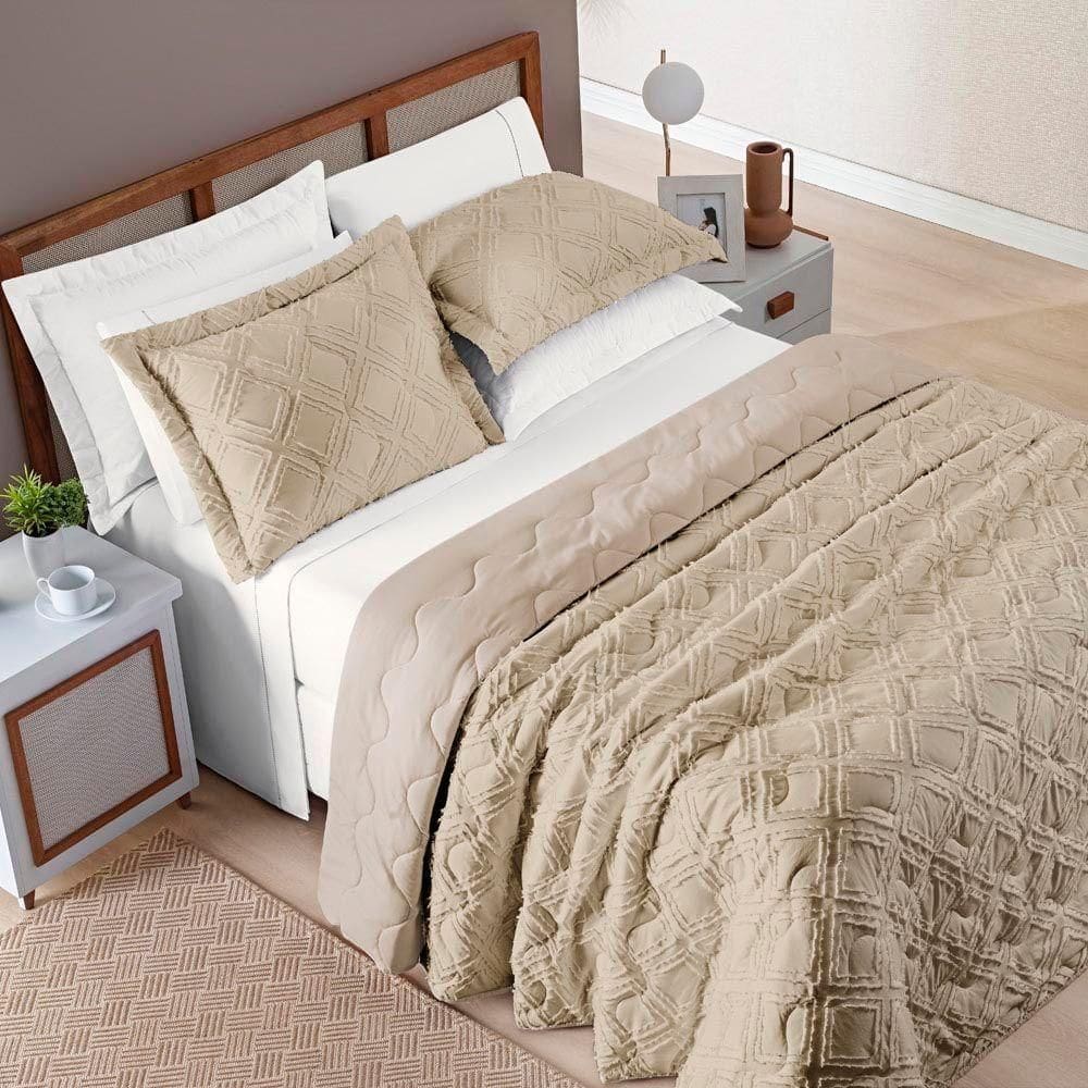 Kit Cobre Leito Colcha Katarine King 03 Peças Dupla Face Micropercal 300 Fios Detalhado - Cáqui