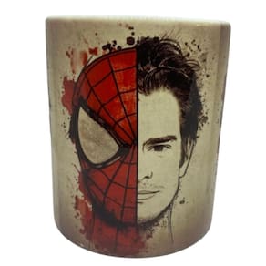 Caneca de Cerâmica Homem Aranha - Live