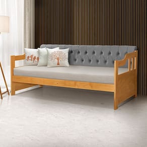 Sofá Cama Dublin Mona Estofado Capitonê Veludo Cinza Madeira com 1 Colchão - Imbuia